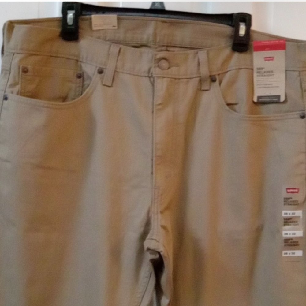 NWT Levi Strauss Relaxed Fit Men's Khaki Color Jeans Style 559 Size 38-32 - Picture 2 of 16